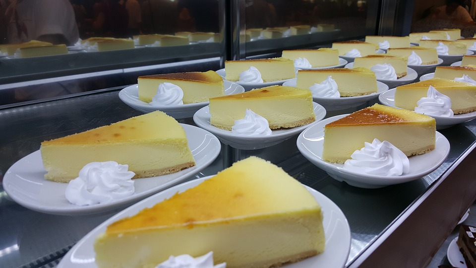 https://pixabay.com/en/cake-cheese-food-buffet-dessert-1243434/