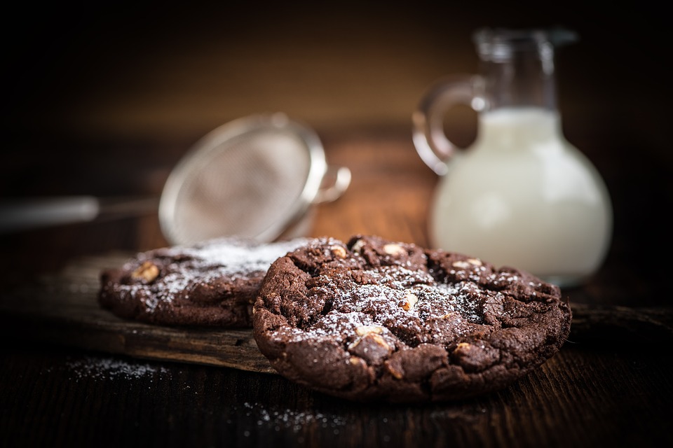 https://pixabay.com/en/cookies-baked-goods-frisch-1372607/