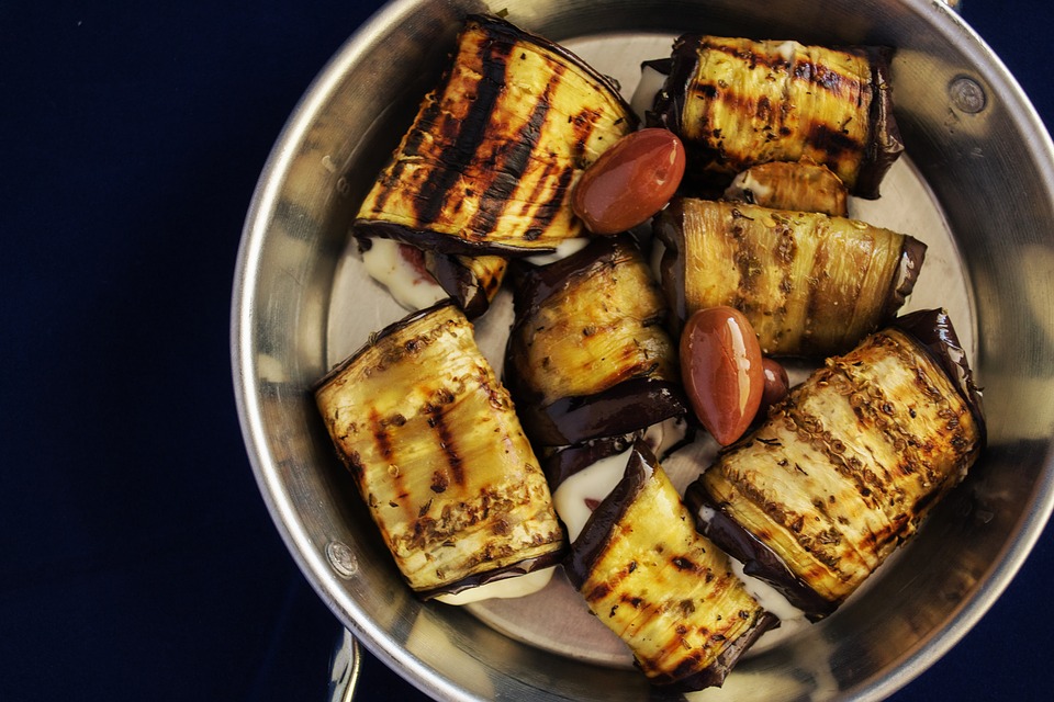 https://pixabay.com/en/grilled-vegetable-rolls-eggplant-1990047/