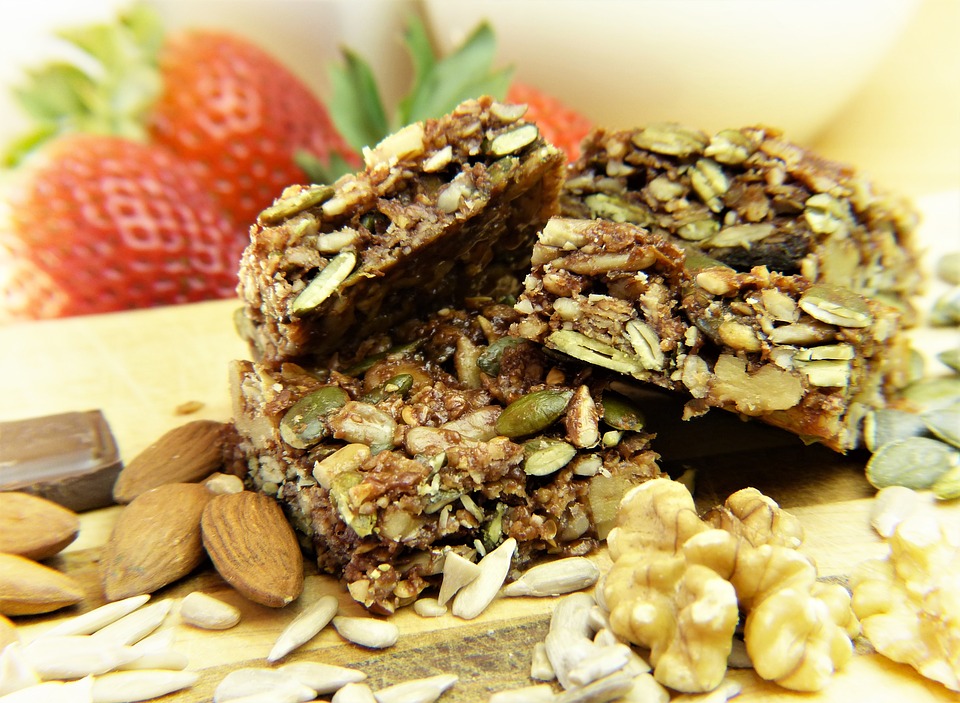 https://pixabay.com/en/muesli-granola-bars-cereals-nuts-2109098/