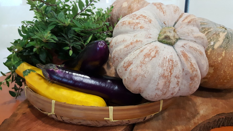 https://pixabay.com/en/pumpkin-veg-eggplant-healthy-food-2981429/