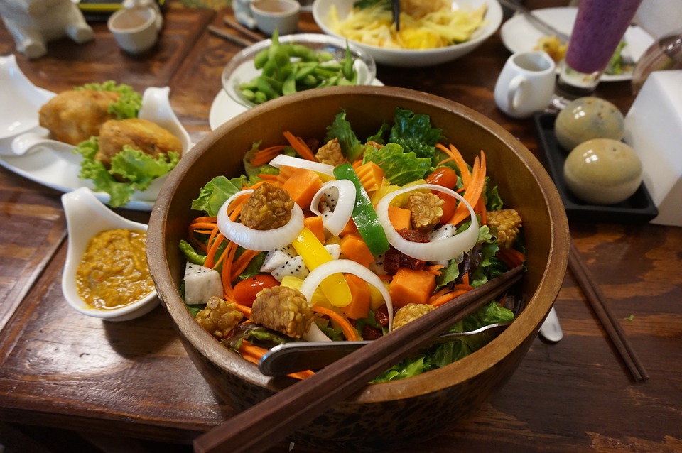 https://pixabay.com/en/tempeh-salad-vegan-food-fresh-1343291/