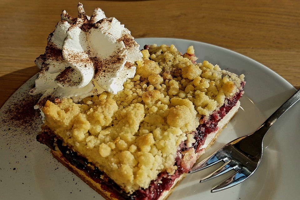 https://pixabay.com/en/cake-food-dessert-pastries-3095077/