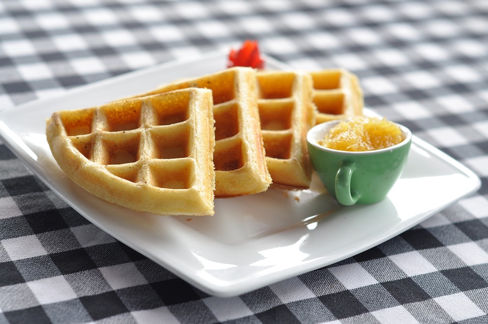 https://pixabay.com/en/food-waffle-dessert-honey-863484/