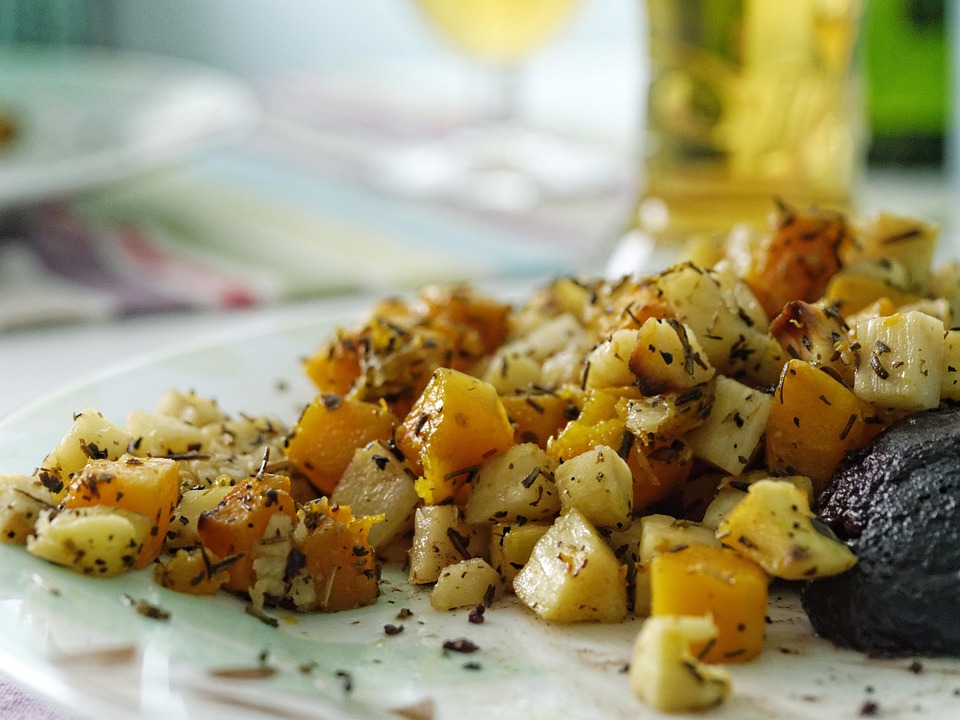 https://pixabay.com/en/root-potato-hash-healthy-vegetable-1112017/